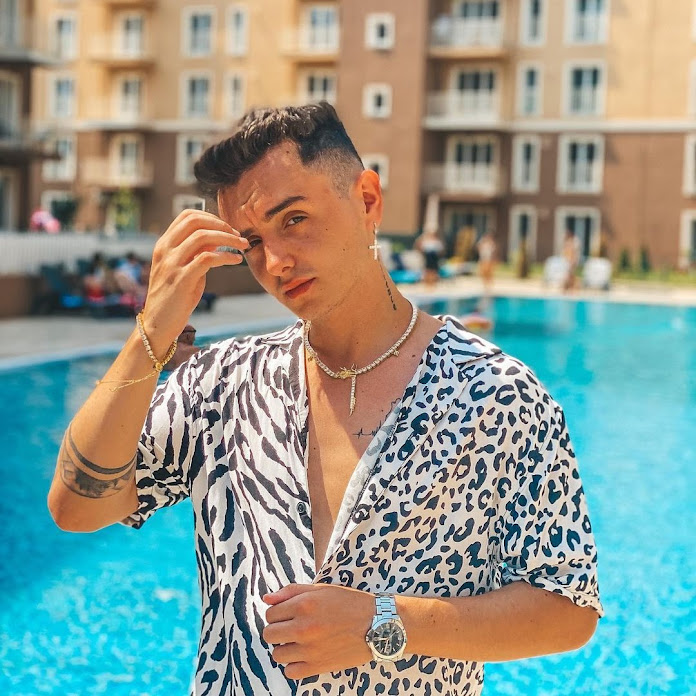 Sebi Crisan Net Worth & Earnings (2026)