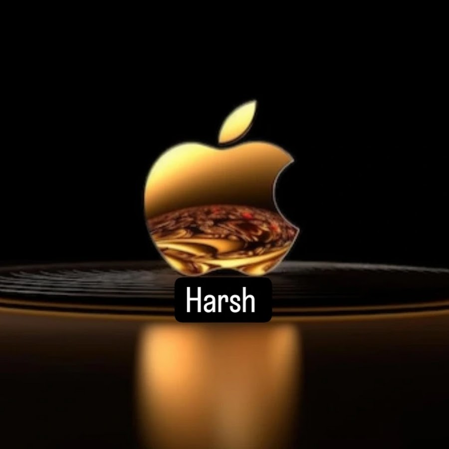 фрукты на темном фоне.