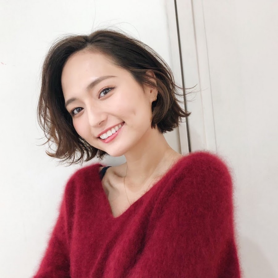 山賀琴子のコトコトチャンネル - YouTube
