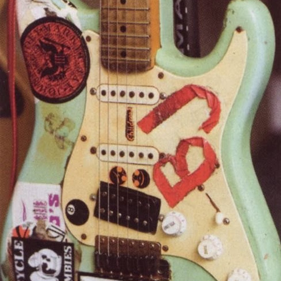 Электрогитара с наклейками эстетика. Панк рок гитара. Наклейка электрогитара. Гитара инди кид. Электрогитара сайбер панк.