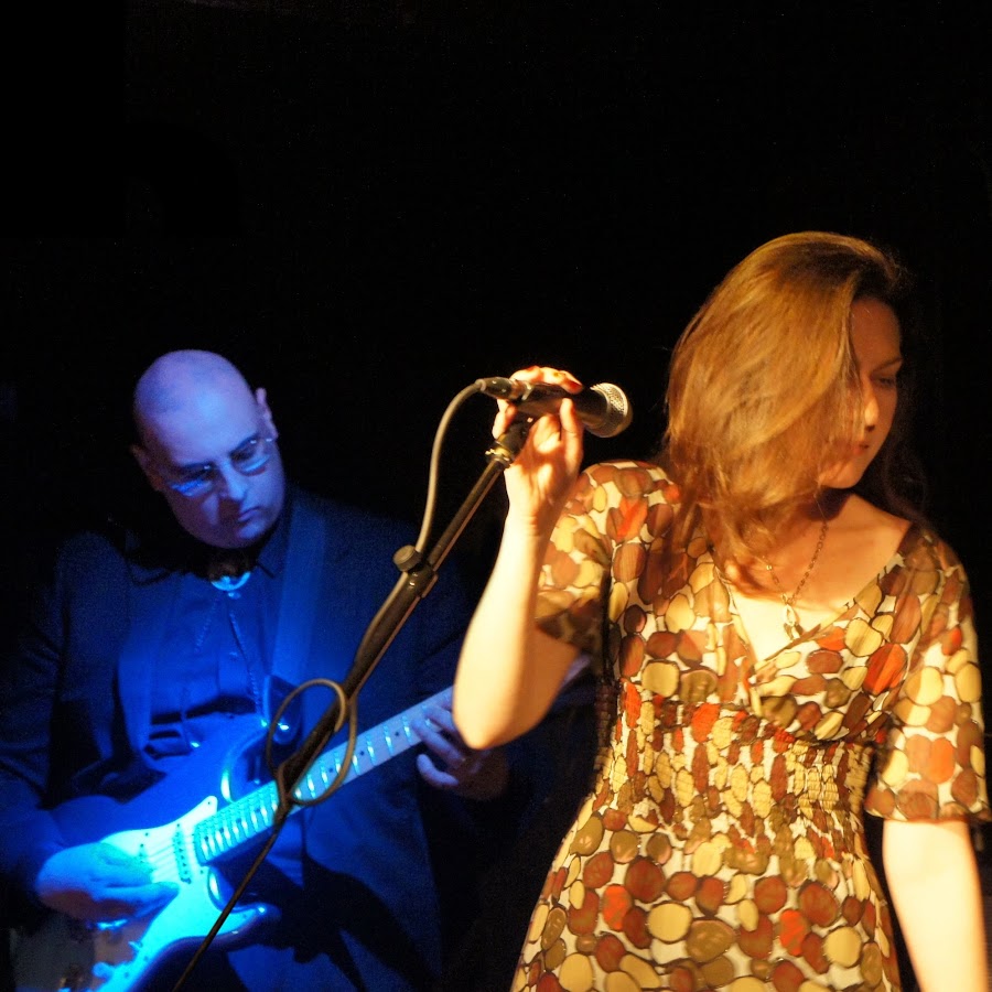 Уилсон макс игрушки. Blues engine. Old school drum. Turbo jet v8 двигатель. Blues his.