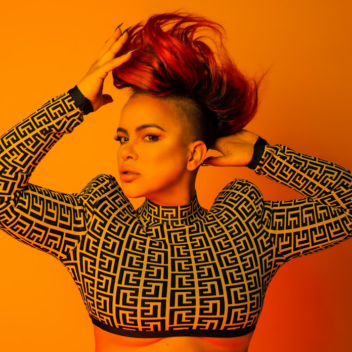 evasimons Net Worth & Earnings (2025)
