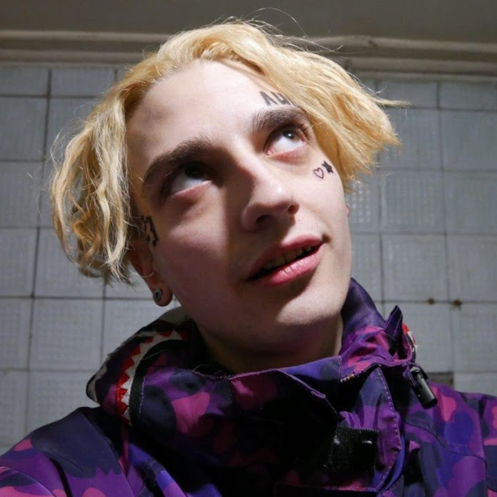 Антошка Net Worth & Earnings (2025)