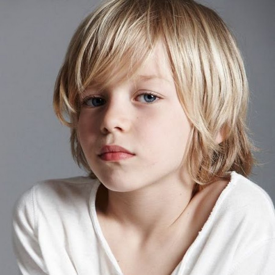 Мальчики с каре. Каре на мальчиках светлый волос