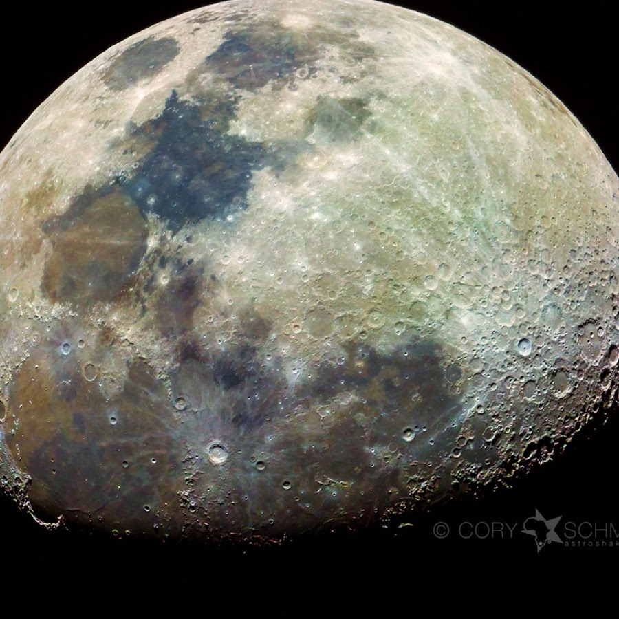 Moons satellite. Цвет Луны. Key цвет. Настоящий цвет Луны. Луна в естественном цвете.
