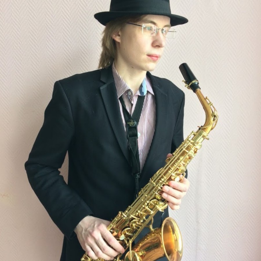 оркестр в театре. концерт к юбилею концертного симфонического оркестра московской. топ молодые музыканты россии. золото музыкант. саксофон звук.