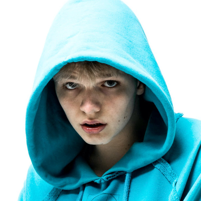 YoungczuuX Net Worth & Earnings (2026)