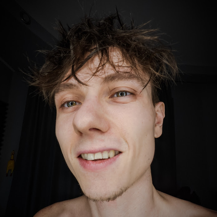 Ял Net Worth & Earnings (2025)