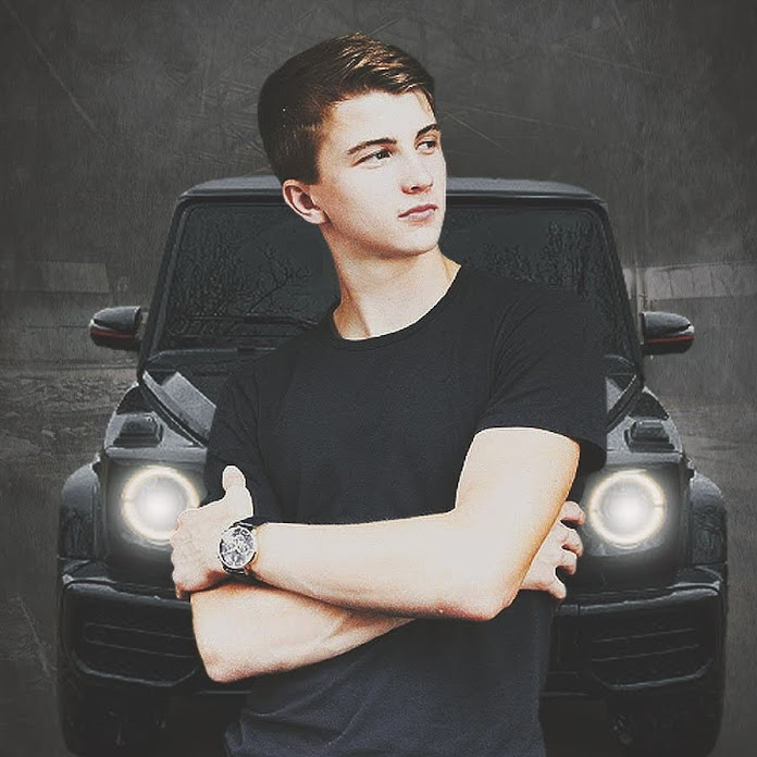 Мишка Братишка Net Worth & Earnings (2026)