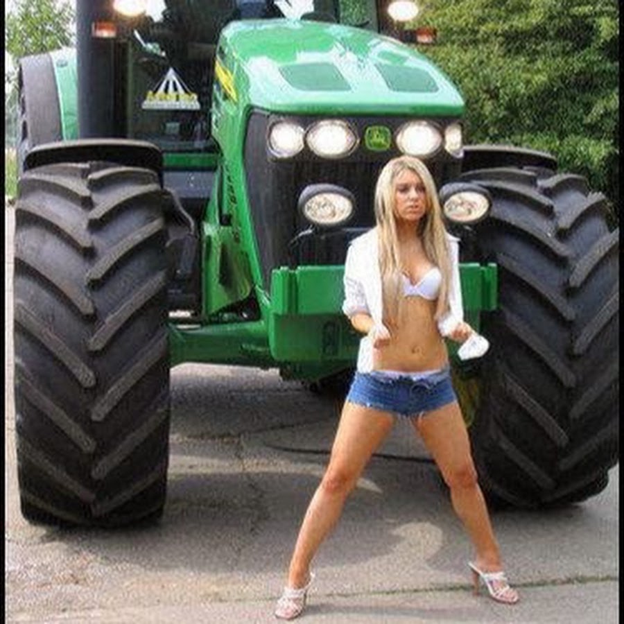 ass-sexy-women-tractors-couple-cum-kiss