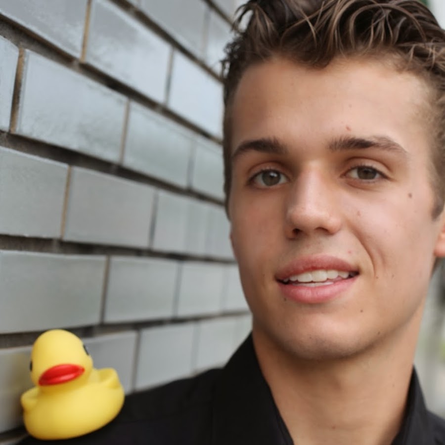 Dakota Laden - YouTube