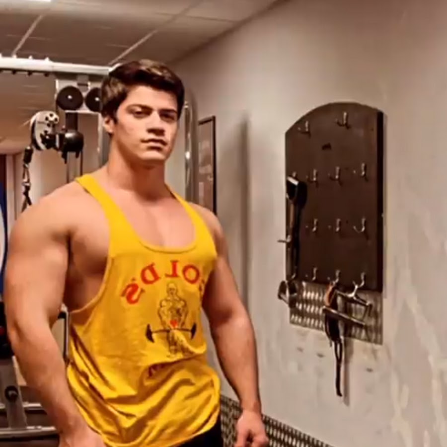 Joao Ferreira - Classic Physique - YouTube