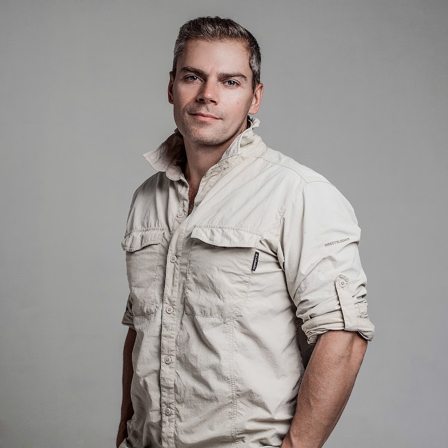 Открытие фотовыставки тверского путешественника и телеведущего А. Корзина "Гориз