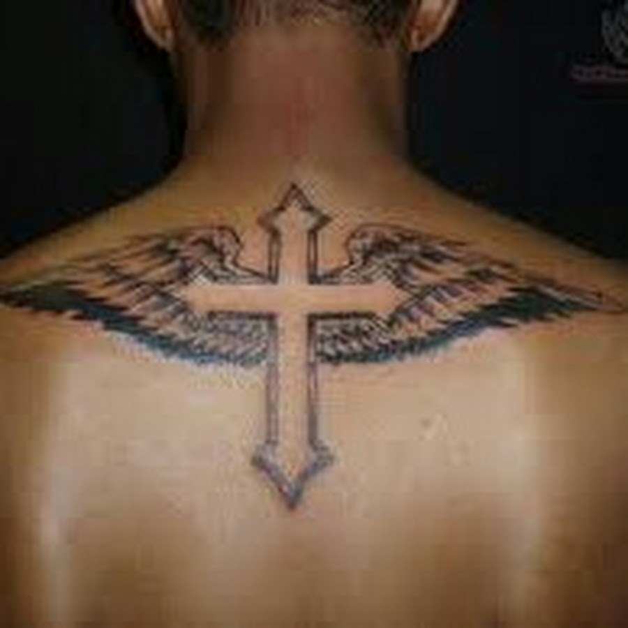 Татуировки крестов мужские. Тату крест на спине. Тату крест на спине у мужчин. Крестик на спине тату. Тату крест с крыльями.