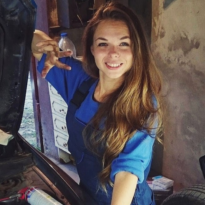 Natashka PLUS Net Worth & Earnings (2026)