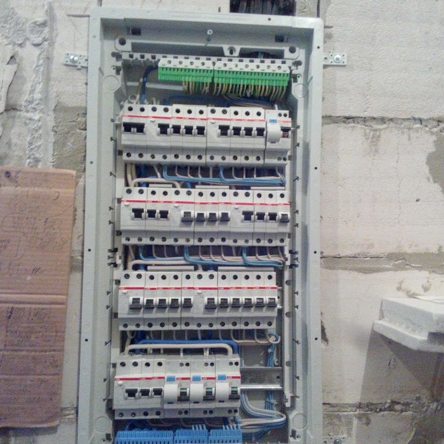 электрики. электрикс в новостройке. вызов электрика воронеж. электрика в новостройке. евро электромонтаж.