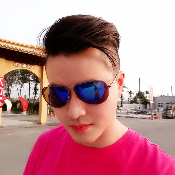 墨鏡哥SG Net Worth & Earnings (2026)