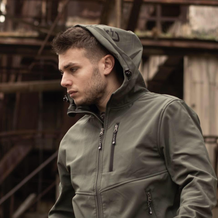 Mariglen Net Worth & Earnings (2026)