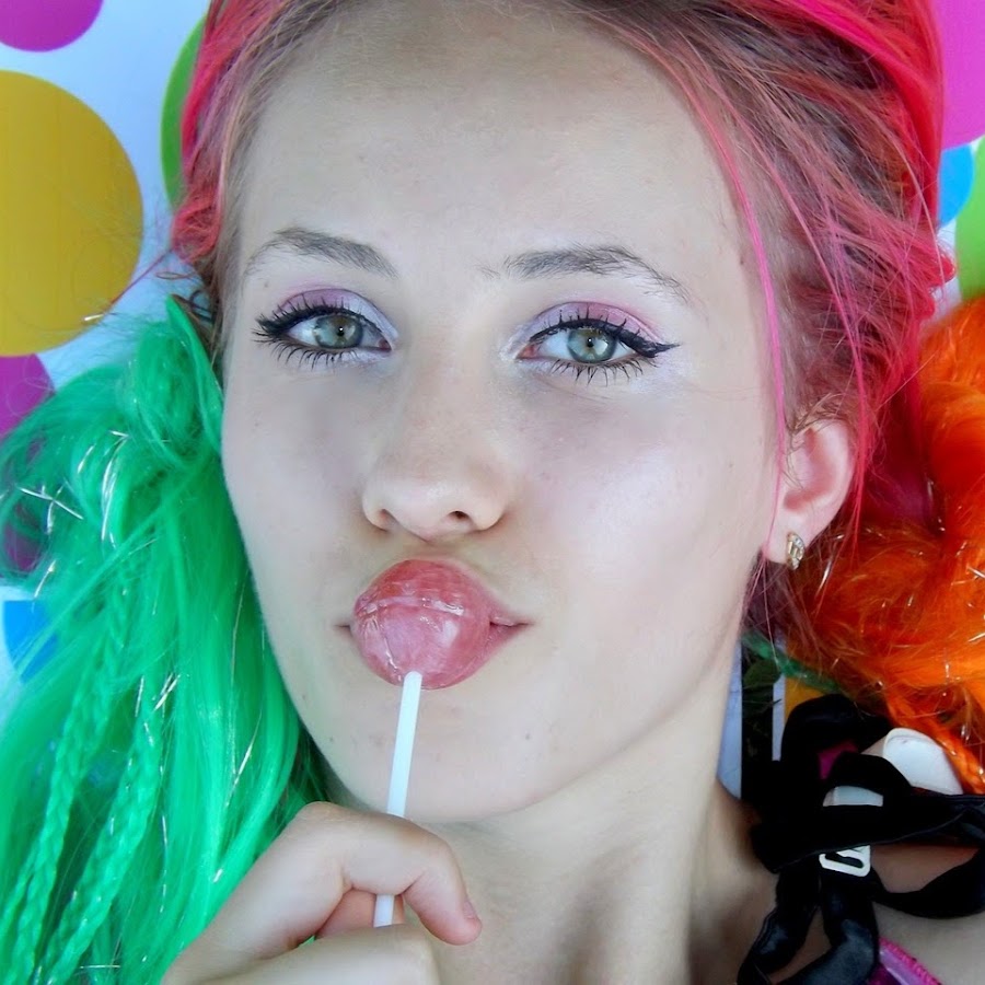 Девочка с леденцом. Девушка с леденцом. Candygirl. Candy девушки. Candygirl.
