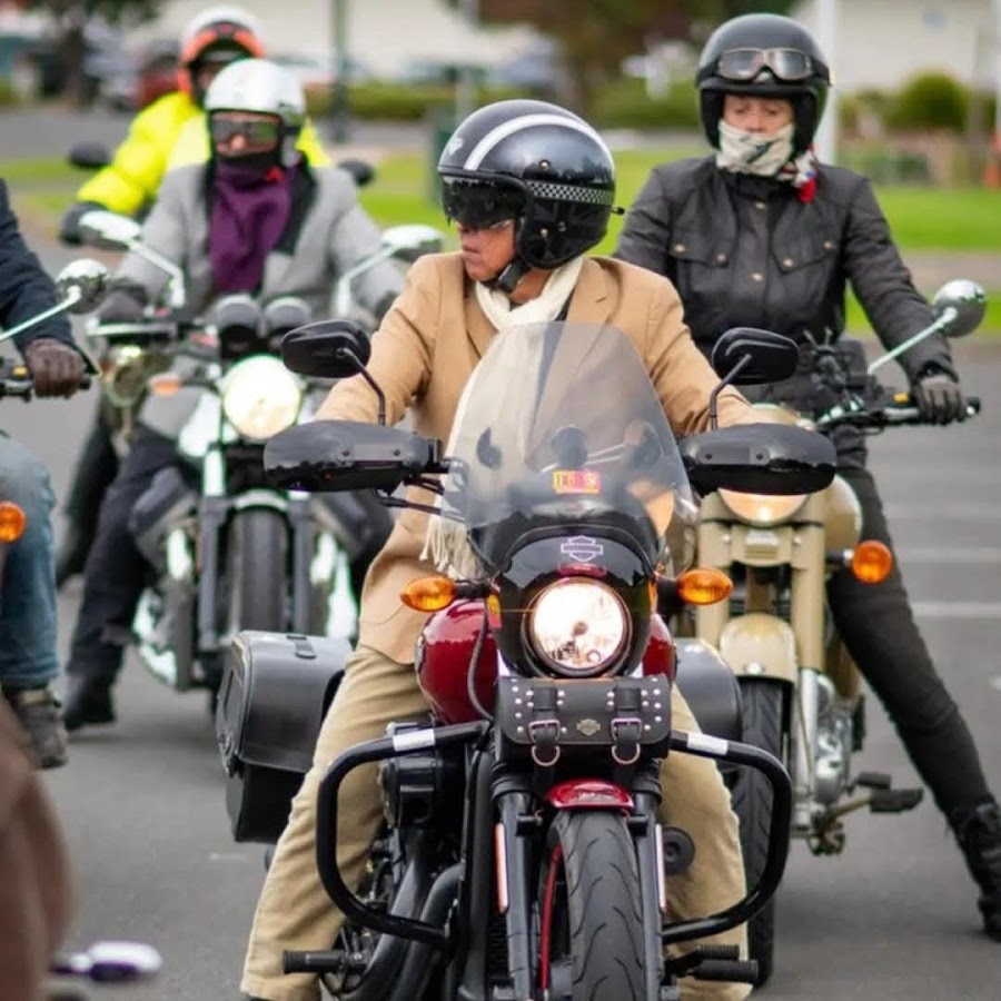 Gerardo De Leon YouTube