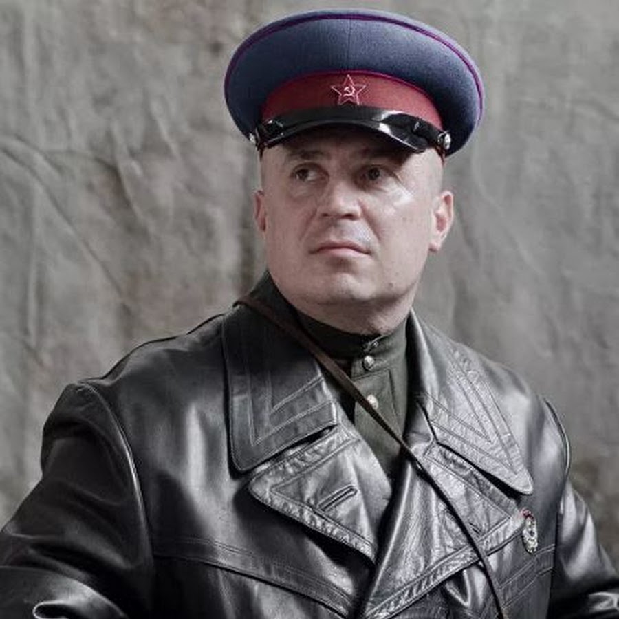 комиссар нквд смерш. комиссар яррик вархаммер 40000. красный комиссар. комиссар нквд бэдкомедиан. костюм комиссара нквд.