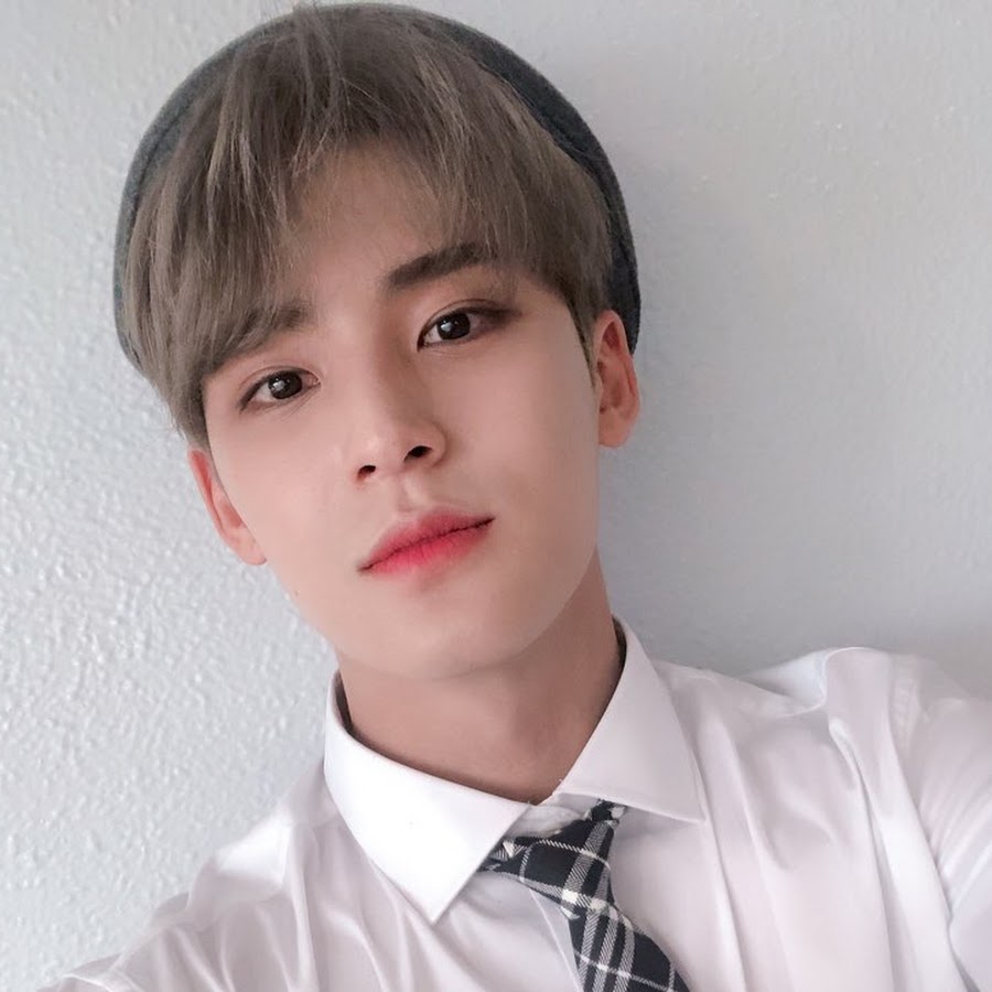 kim mingyu - YouTube