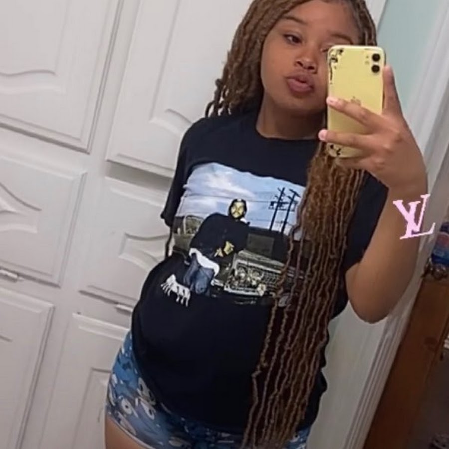 pretty little things YouTube