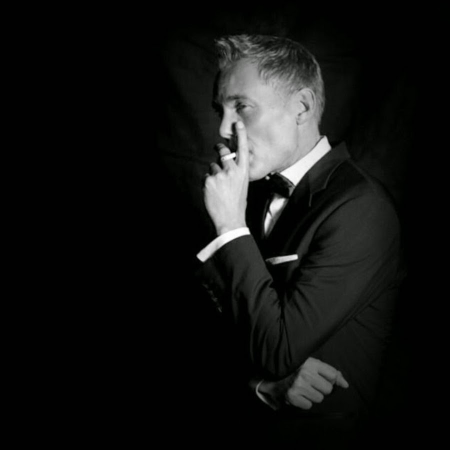 Steen Graugaard Larsen - YouTube