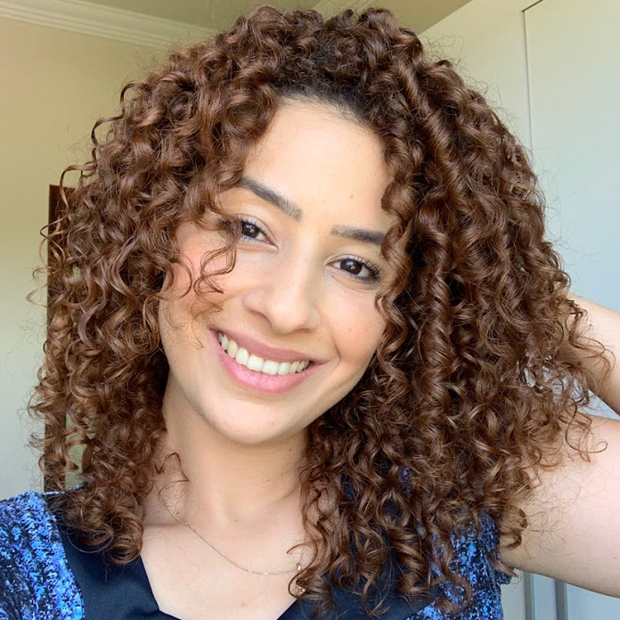 Letícia Veloso Net Worth & Earnings (2026)