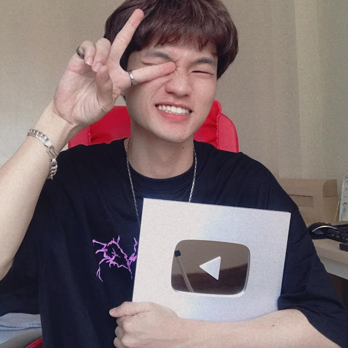 NTH Vlog Net Worth & Earnings (2026)