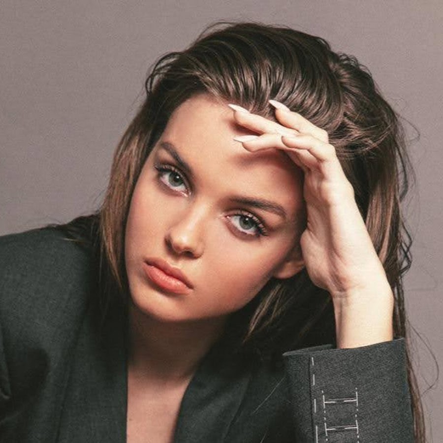 Anna Zak Official Channel YouTube