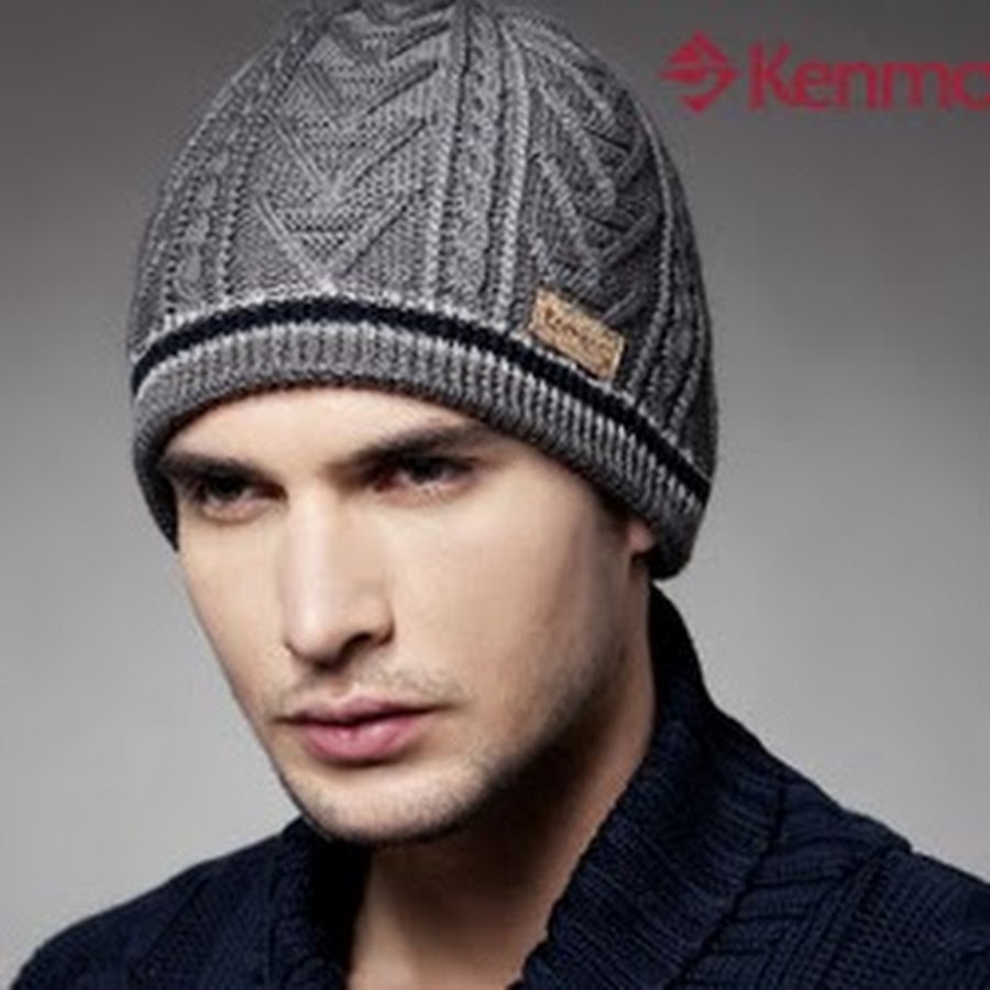 Мужские вязаные шапки. Мужская шапка 2024 тренд. Мужская шапка 2024 тренд. Мужская шапка спицами. Мужские шапки 2022-2023 трэнд.