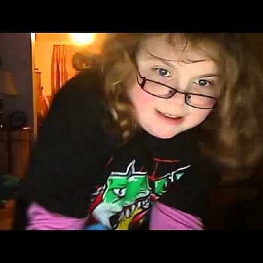 HollyTheDollyGirl YouTube