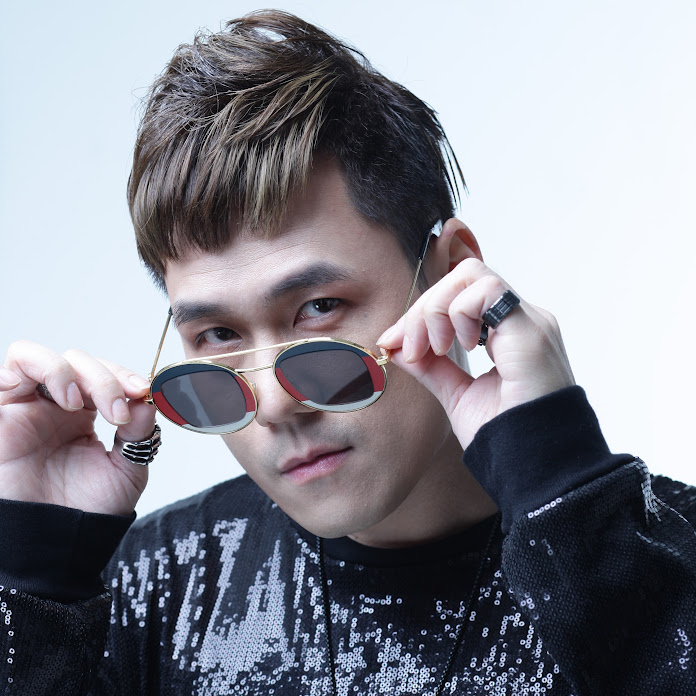 Khánh Phương Tube Net Worth & Earnings (2026)