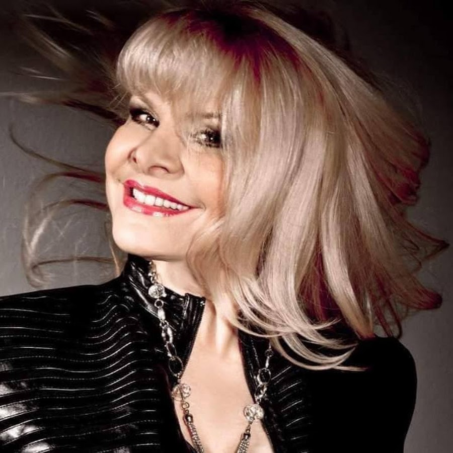 Hanka Paldum Official - YouTube