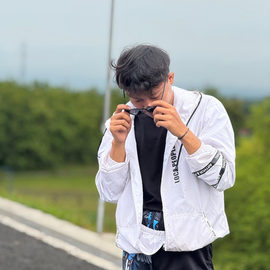 Luck official. Uptown и lucky j группа. Luck official. K pop группа lucky. Good luck official.