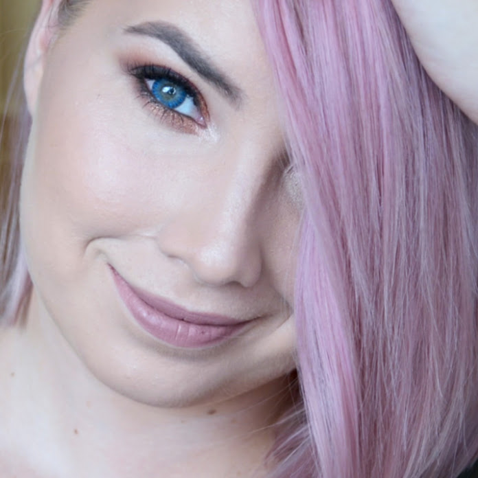 Markéta Venená Net Worth & Earnings (2026)