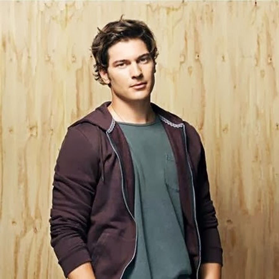 Чагатай улусой улыбка актера. Чагатай улусой эмир. Тимми улусой. Emir sarrafoglu. Тимми улусой.