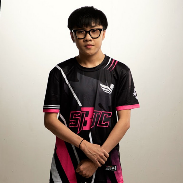 Kít Kít Net Worth & Earnings (2026)