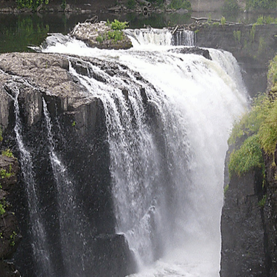 Двигающийся водопад. Движущиеся водопады. Природа гиф. Водопад фото. Живые фотографии водопад.