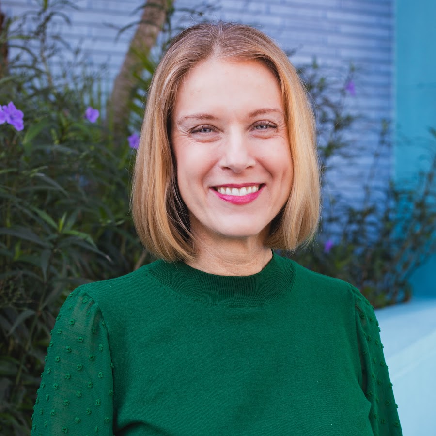 kristin-lehman-sucking-on-cows-udders-porn