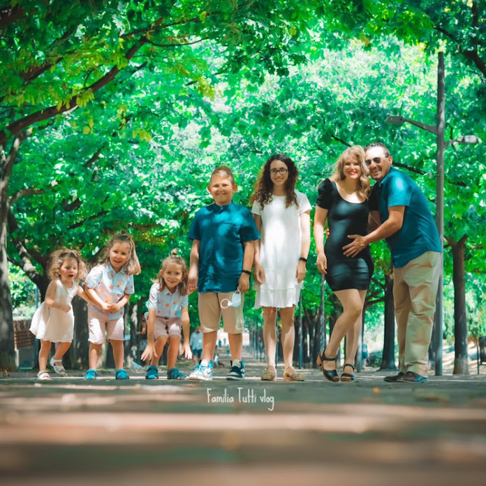 Familia Tutti vlog Net Worth & Earnings (2025)