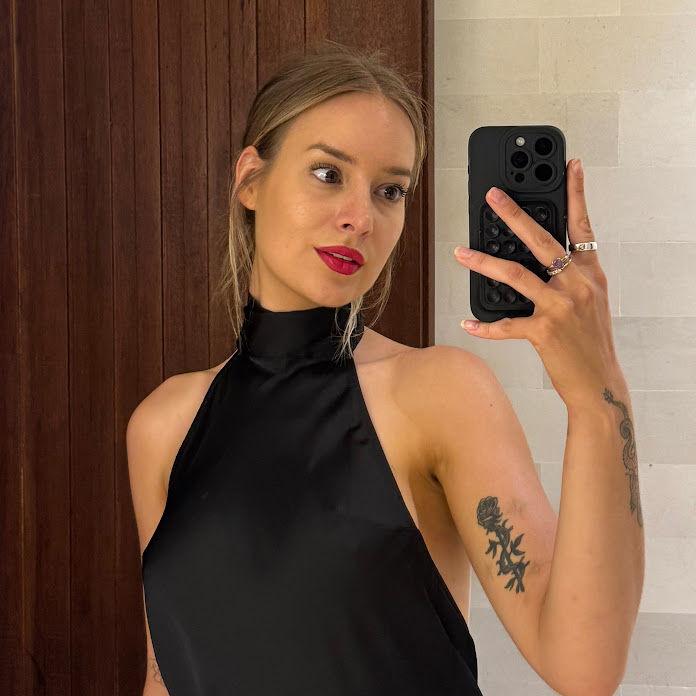 COCO Chanou Net Worth & Earnings (2025)
