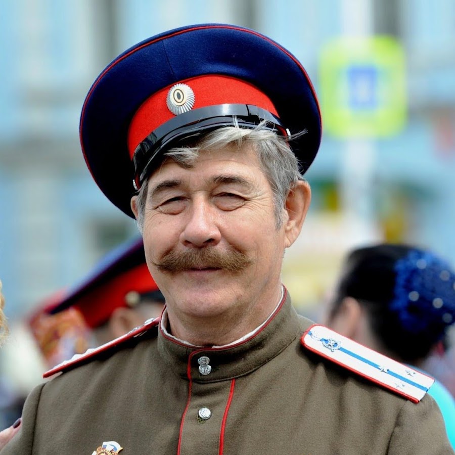 Кепка аэродром грузинская мимино. Кепка картуз гельмут шмидт. Колоритный такой чуб большой синяя фуражка. Колоритный такой чуб большой синяя фуражка. Колоритный такой чуб большой синяя фуражка.