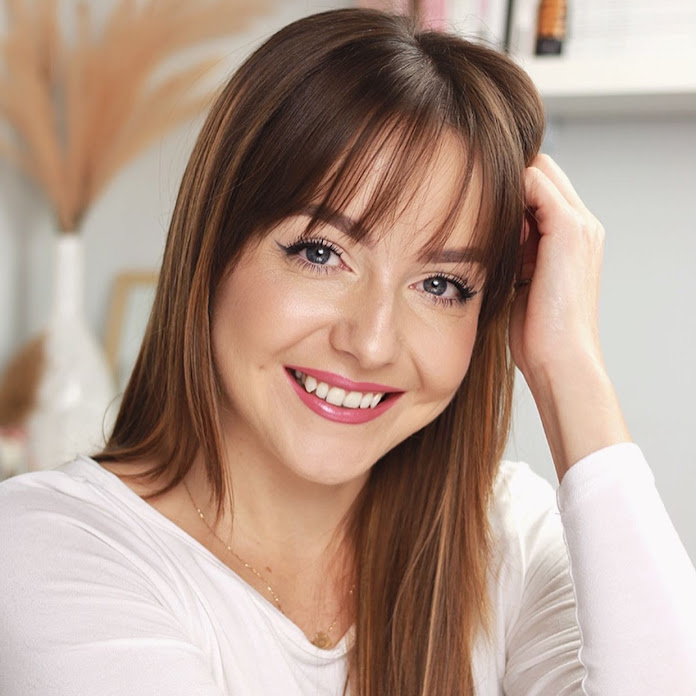 Milena Makeup Net Worth & Earnings (2026)