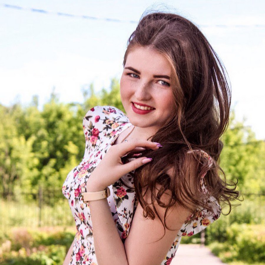 поля цыганова. вика цыганова. концерт вики цыгановой в госпитале. вика цыганова 2022. вика цыганова 1990.