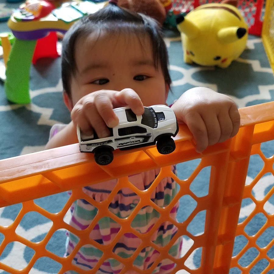 Emma Toys and Colors Room - YouTube