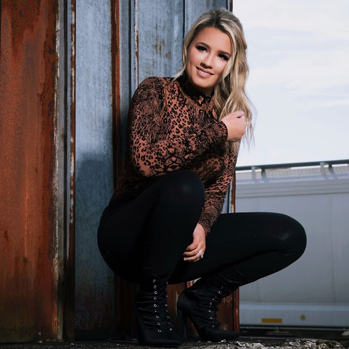 Gabby Barrett Net Worth & Earnings (2022)