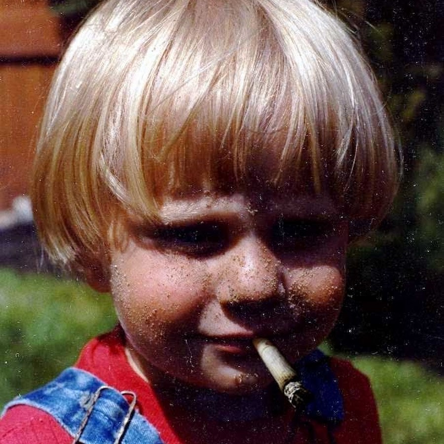 Курящий ребенок