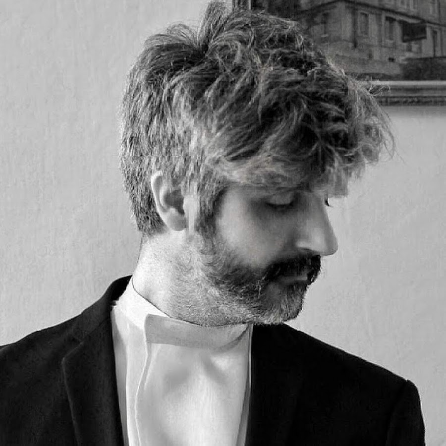 Manuş Baba - YouTube